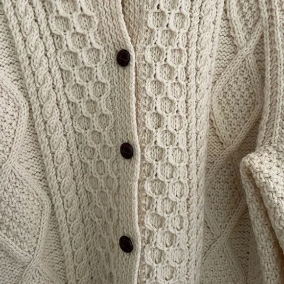 Quill’s Woolen Market | Irish Fisherman Cardigan. Handknit. Fits Large/ XL - Picture 2 of 9